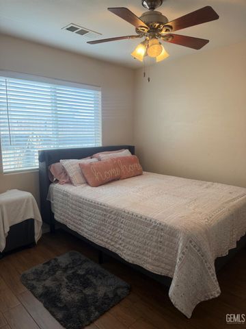 300 E war admiral Drive, Bakersfield, CA 93307