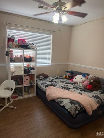 300 E war admiral Drive, Bakersfield, CA 93307