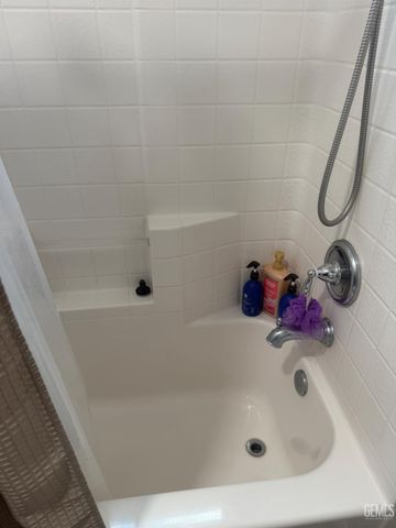 300 E war admiral Drive, Bakersfield, CA 93307