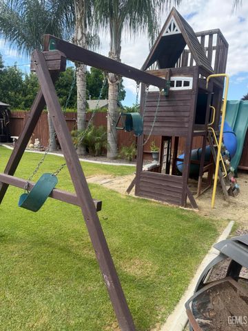 300 E war admiral Drive, Bakersfield, CA 93307