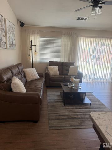 300 E war admiral Drive, Bakersfield, CA 93307