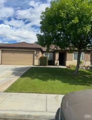 300 E war admiral Drive, Bakersfield, CA 93307