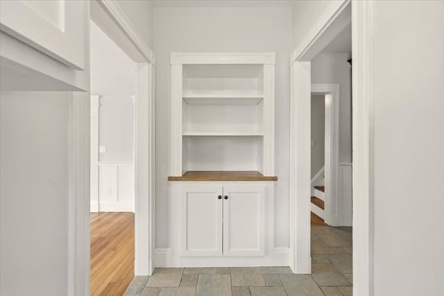 22 Lewis St 2, Newton, MA 02458