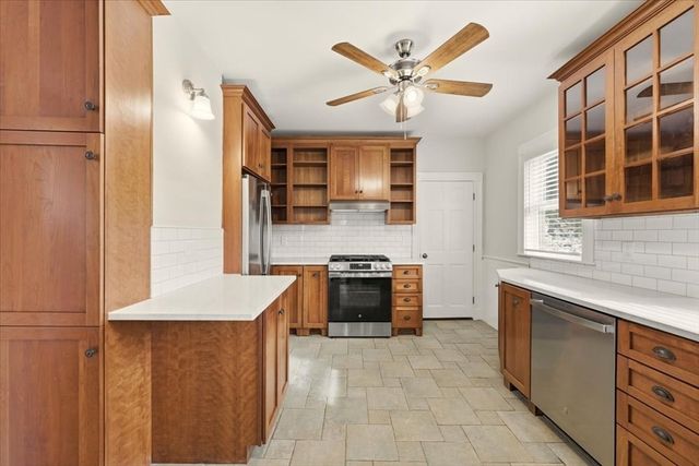 22 Lewis St 2, Newton, MA 02458