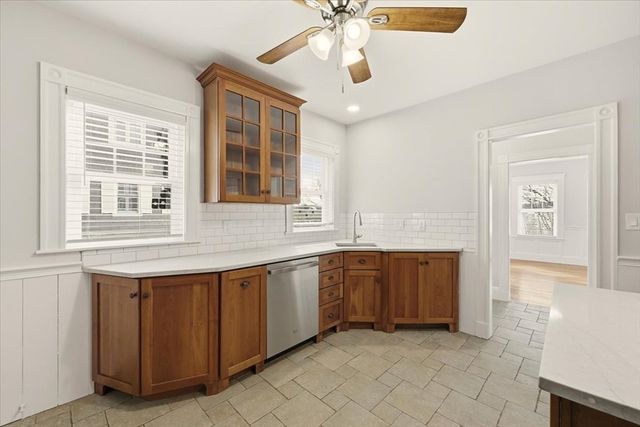 22 Lewis St 2, Newton, MA 02458