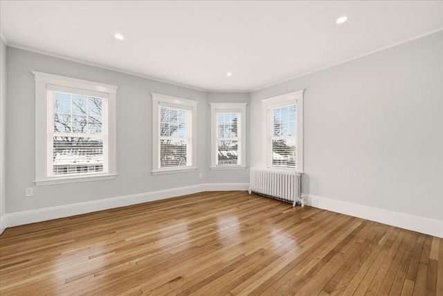 22 Lewis St 2, Newton, MA 02458