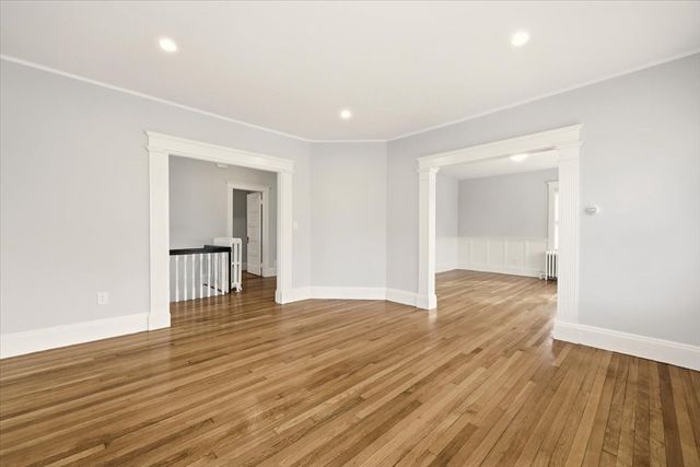 22 Lewis St 2, Newton, MA 02458