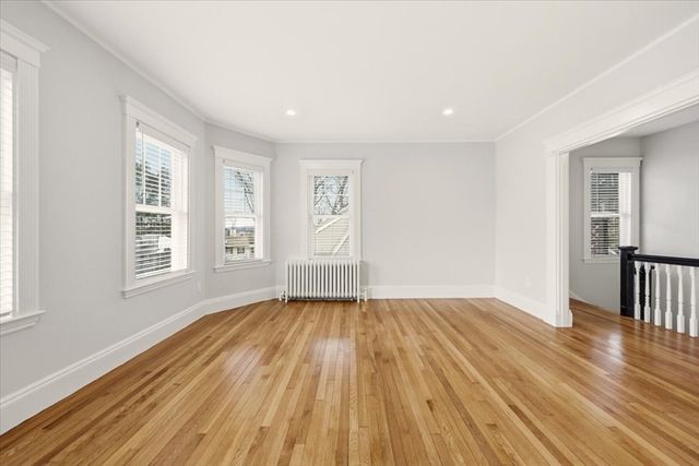 22 Lewis St 2, Newton, MA 02458