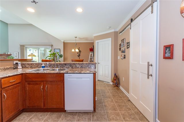 425 Chestnut Lane, Allegheny Twp, PA 15613