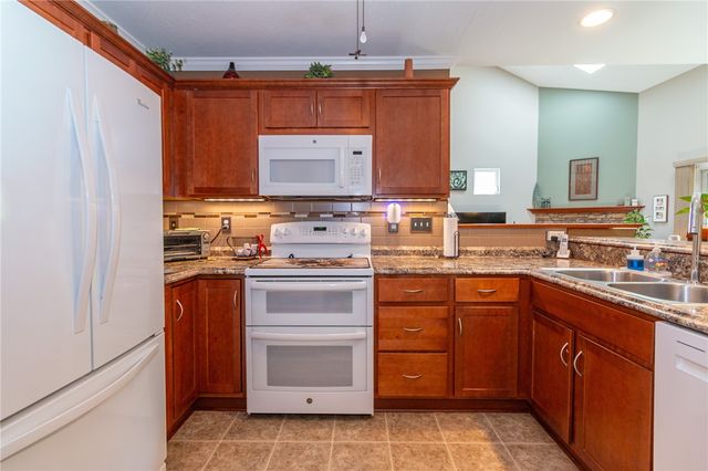 425 Chestnut Lane, Allegheny Twp, PA 15613