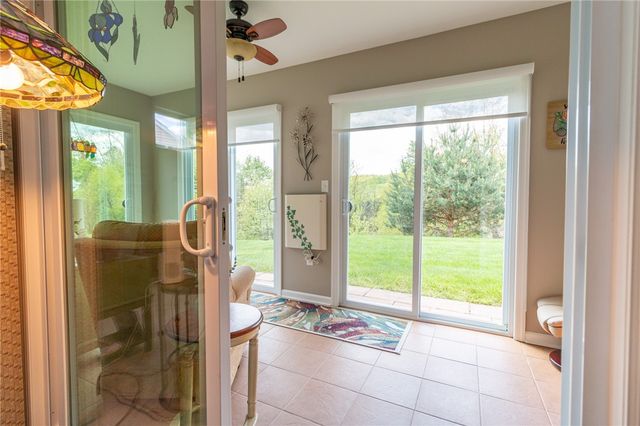 425 Chestnut Lane, Allegheny Twp, PA 15613