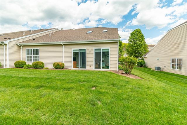 425 Chestnut Lane, Allegheny Twp, PA 15613