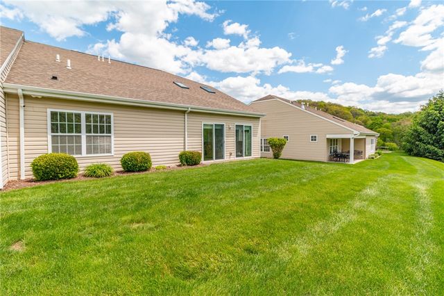 425 Chestnut Lane, Allegheny Twp, PA 15613