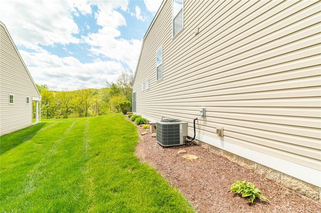 425 Chestnut Lane, Allegheny Twp, PA 15613