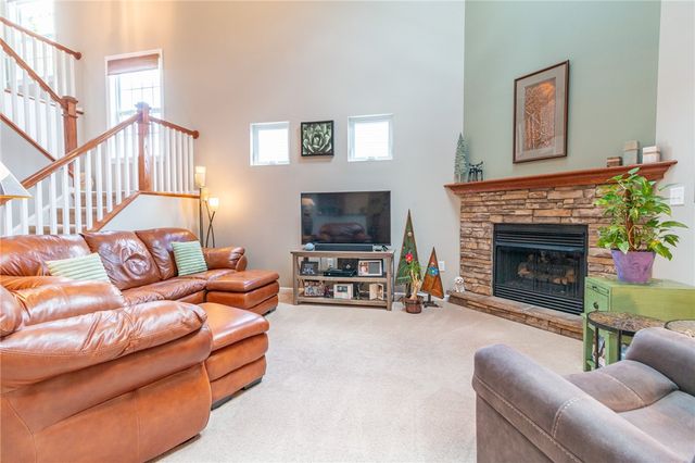 425 Chestnut Lane, Allegheny Twp, PA 15613