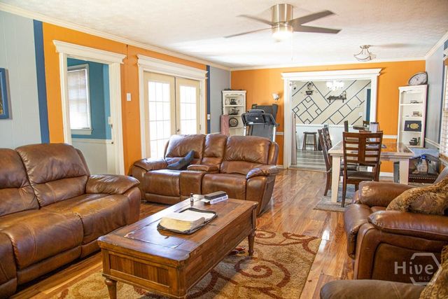 90 North Drive, Hampton, GA 30228