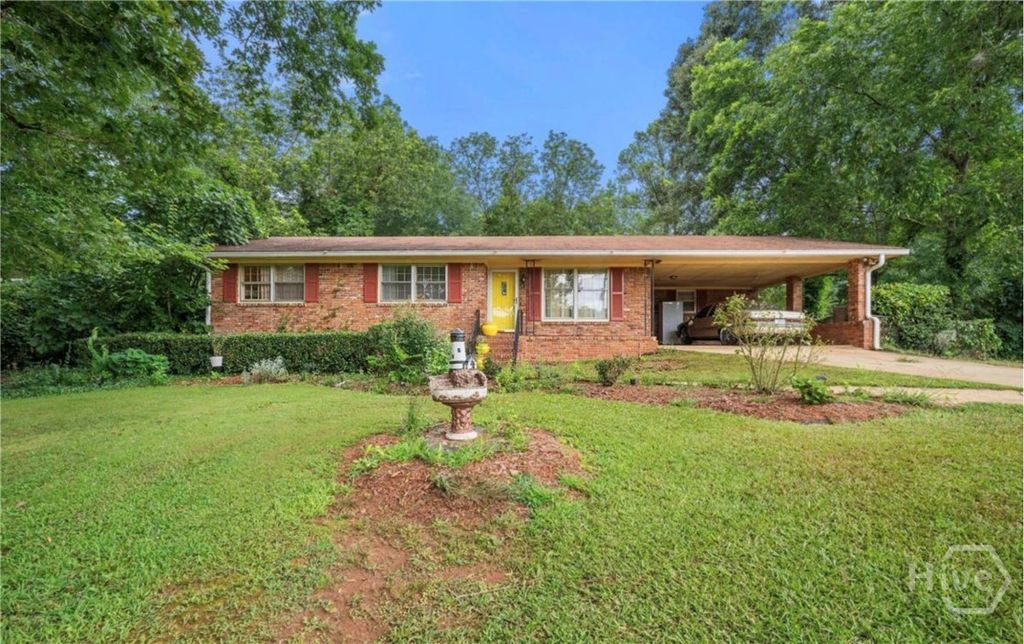 90 North Drive, Hampton, GA 30228