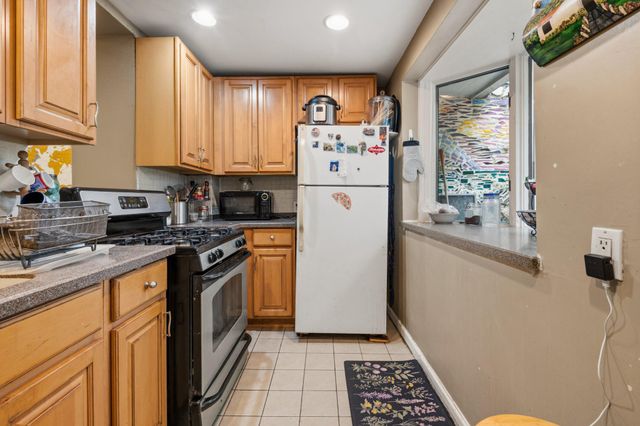 3693 CALUMET ST, Philadelphia, PA 19129
