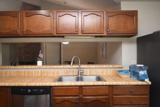 10102 Barmont Drive, La Porte, TX 77571