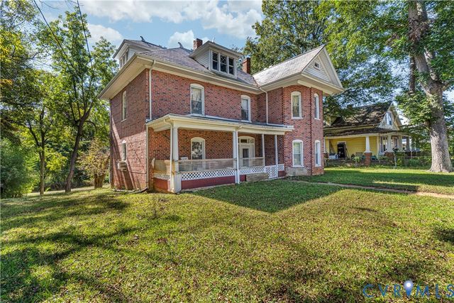 107 W End Blvd, Emporia, VA 23847