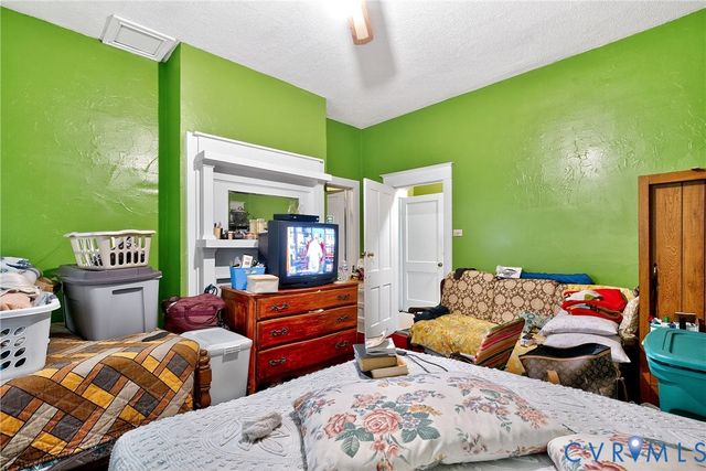 107 W End Blvd, Emporia, VA 23847