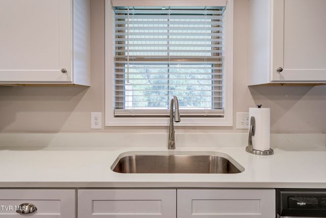 1048 Riddle Ridge Road, Jonesborough, TN 37659