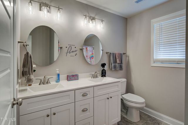 1048 Riddle Ridge Road, Jonesborough, TN 37659