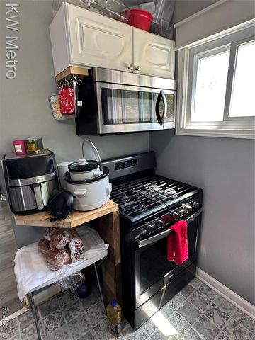 23581 Wagner Avenue, Warren, MI 48089