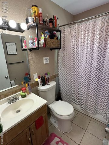 23581 Wagner Avenue, Warren, MI 48089