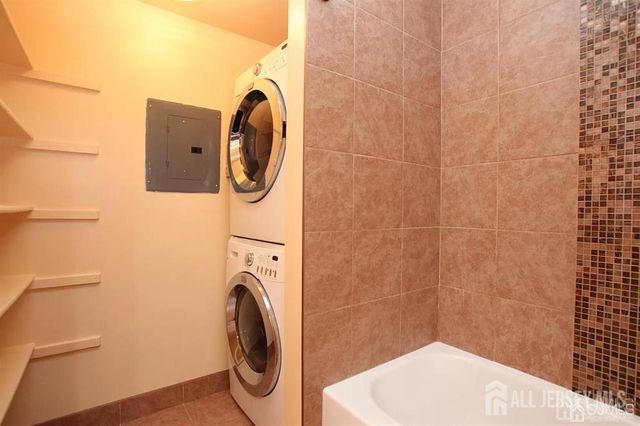 818 Ravens Crest Drive, Plainsboro, NJ 08536