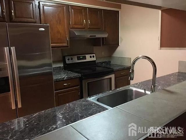 818 Ravens Crest Drive, Plainsboro, NJ 08536