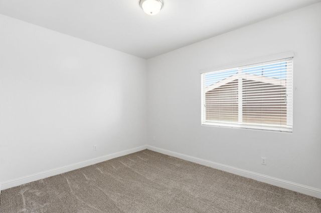 5438 W Floradora Avenue, Fresno, CA 93722