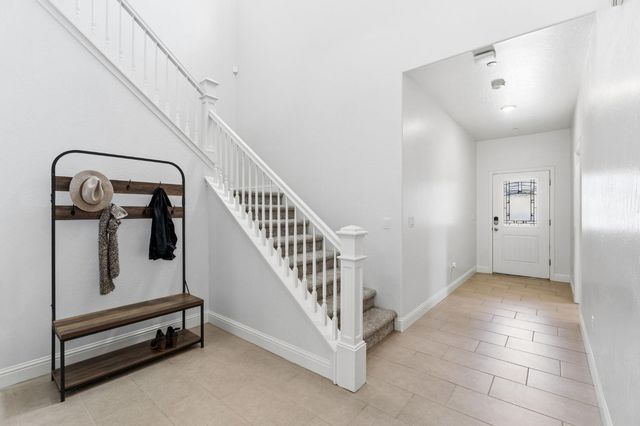 5438 W Floradora Avenue, Fresno, CA 93722