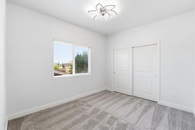 5438 W Floradora Avenue, Fresno, CA 93722