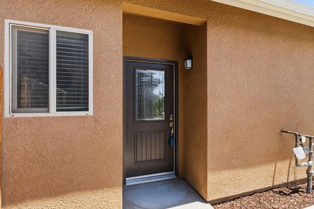 5438 W Floradora Avenue, Fresno, CA 93722