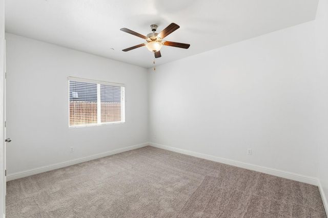 5438 W Floradora Avenue, Fresno, CA 93722