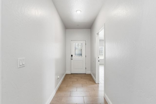 5438 W Floradora Avenue, Fresno, CA 93722