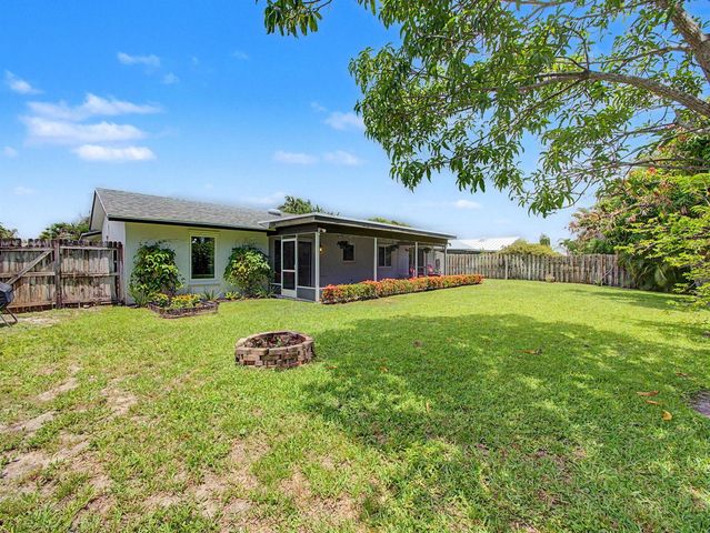 126 Chapel Lane, Tequesta, FL 33469