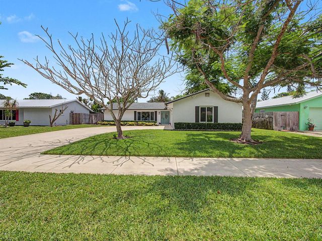 126 Chapel Lane, Tequesta, FL 33469