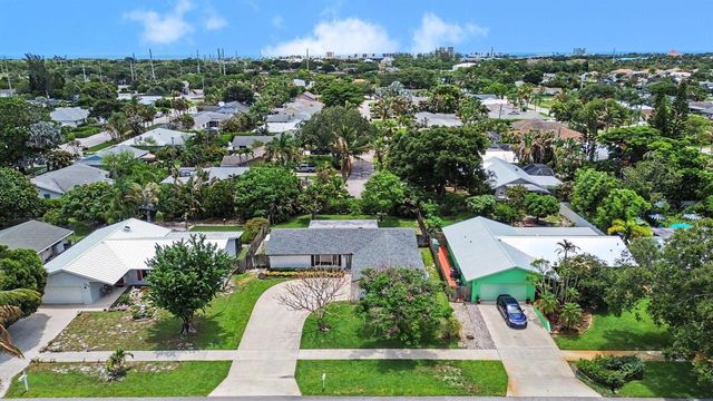 126 Chapel Lane, Tequesta, FL 33469