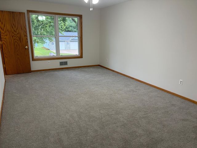 7831 Danner Court, Inver Grove Heights, MN 55076