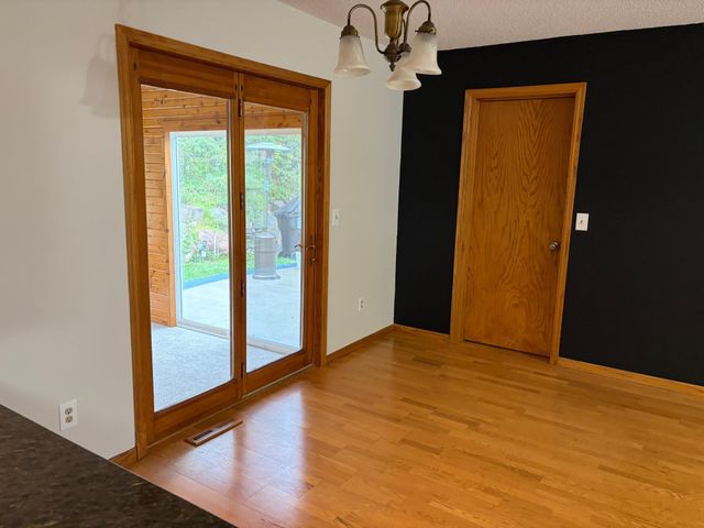 7831 Danner Court, Inver Grove Heights, MN 55076
