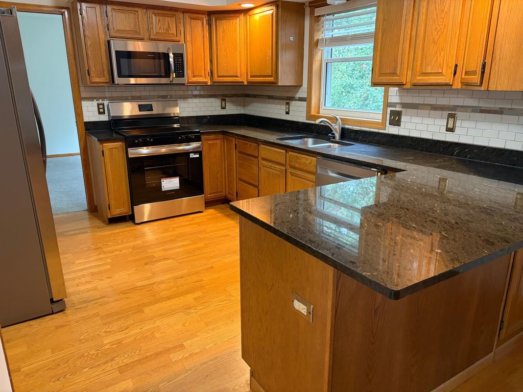 7831 Danner Court, Inver Grove Heights, MN 55076 — photo 5