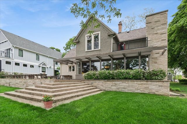 35 Lakeview Place, Lake Zurich, IL 60047