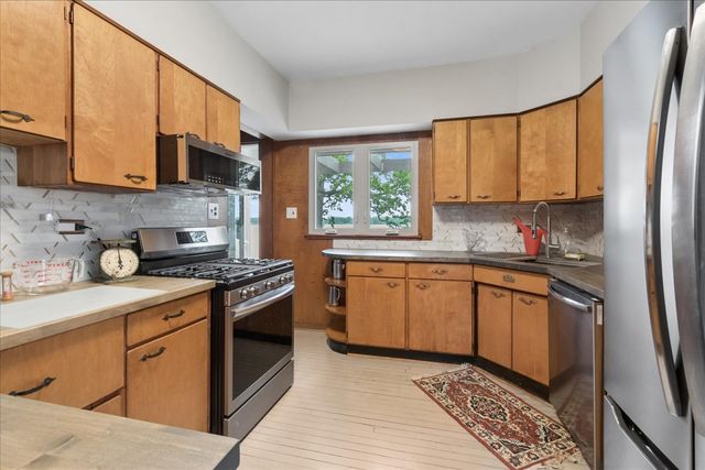35 Lakeview Place, Lake Zurich, IL 60047