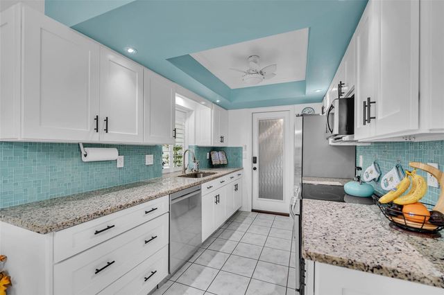 720 S GONDOLA DRIVE, Venice, FL 34293