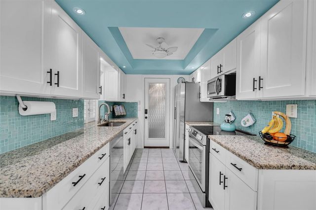 720 S GONDOLA DRIVE, Venice, FL 34293