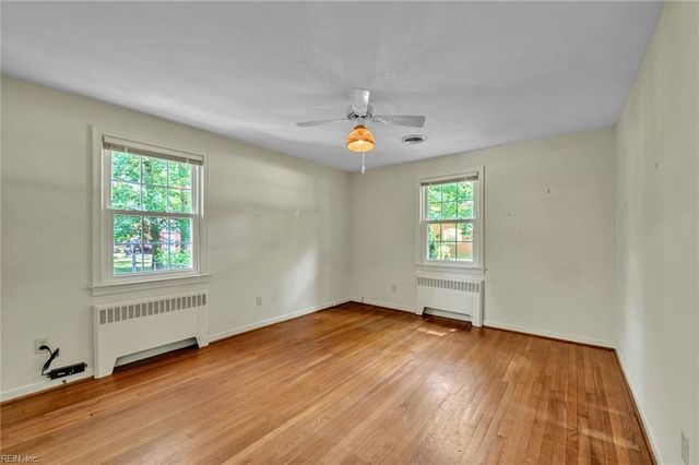 308 Country Club RD, Newport News, VA 23606