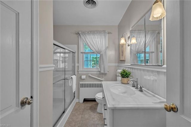 308 Country Club RD, Newport News, VA 23606