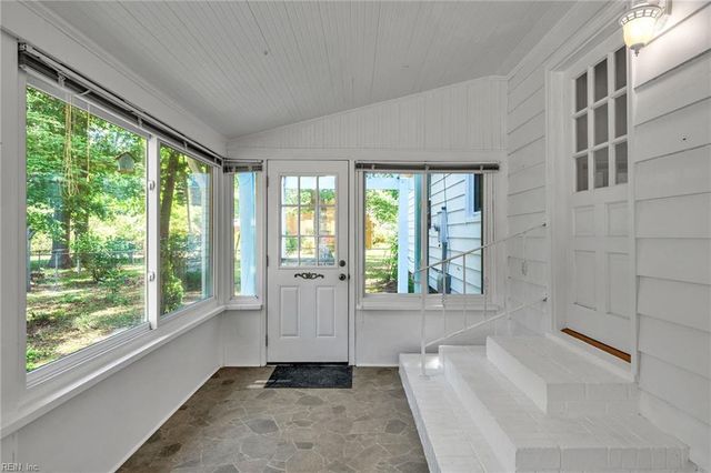 308 Country Club RD, Newport News, VA 23606